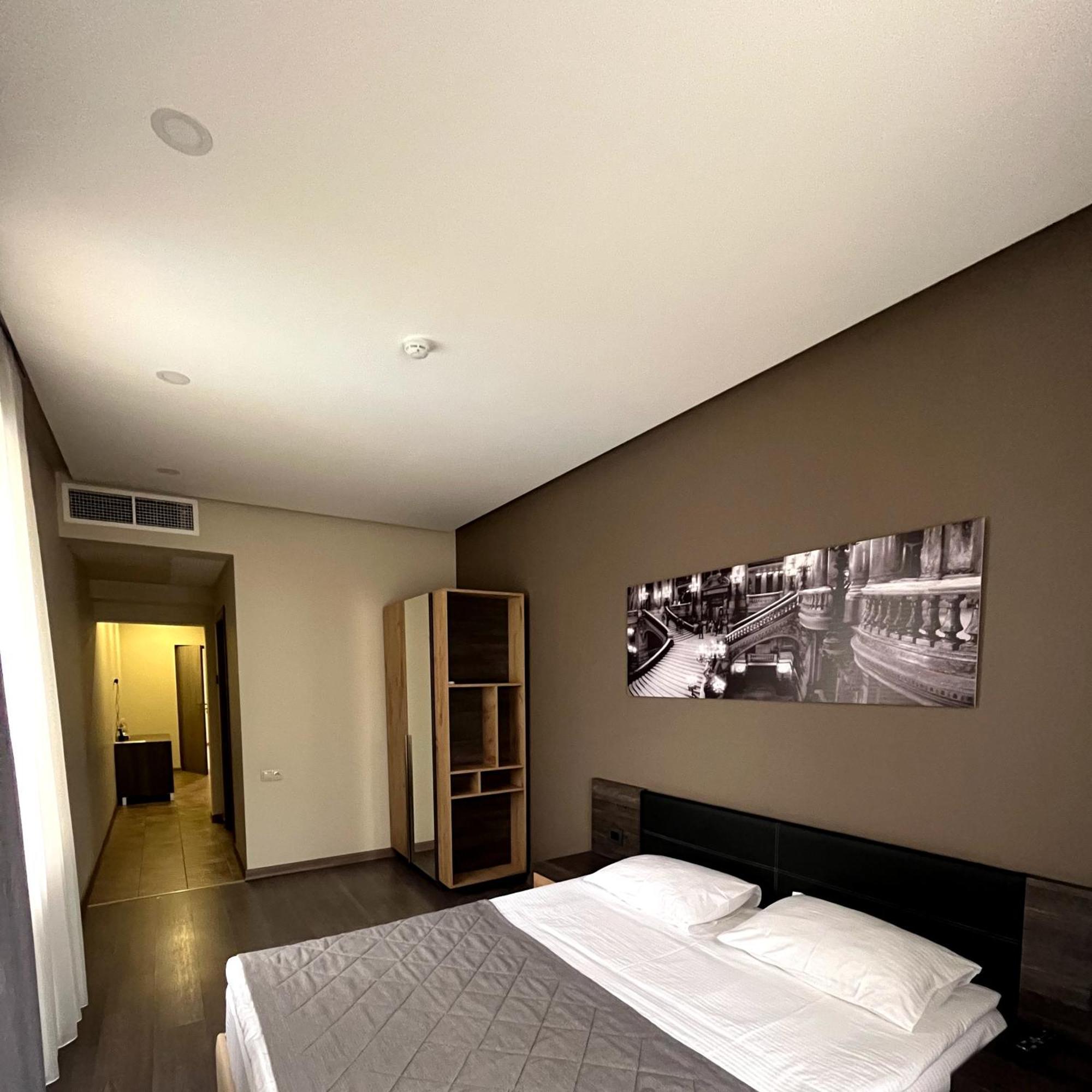 Bien hotel Jerevan Kamer foto