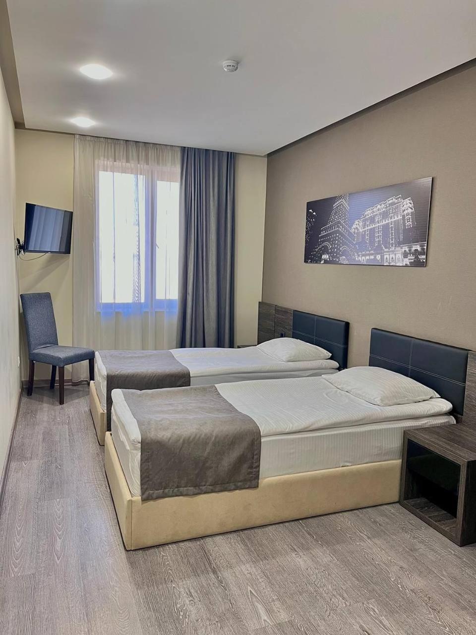 Bien hotel Jerevan Buitenkant foto