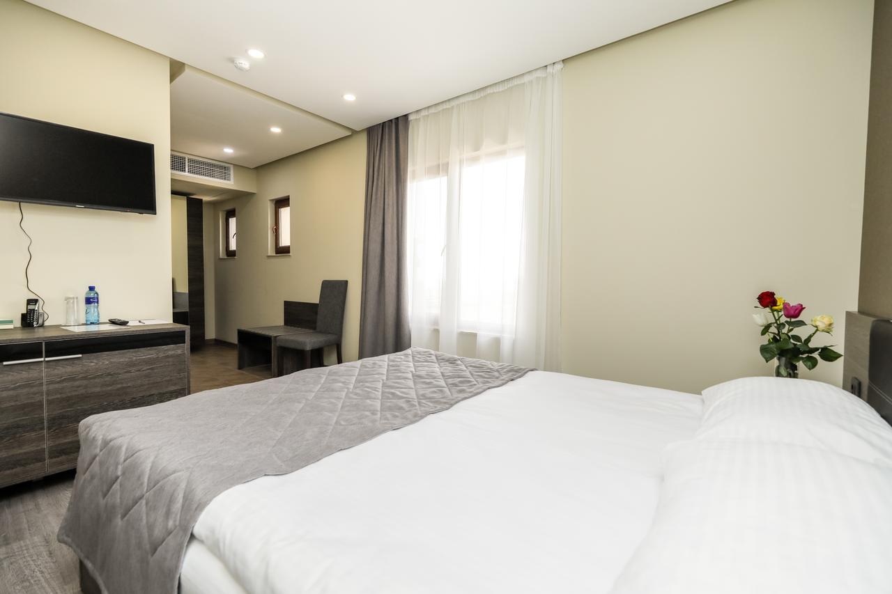 Bien hotel Jerevan Buitenkant foto