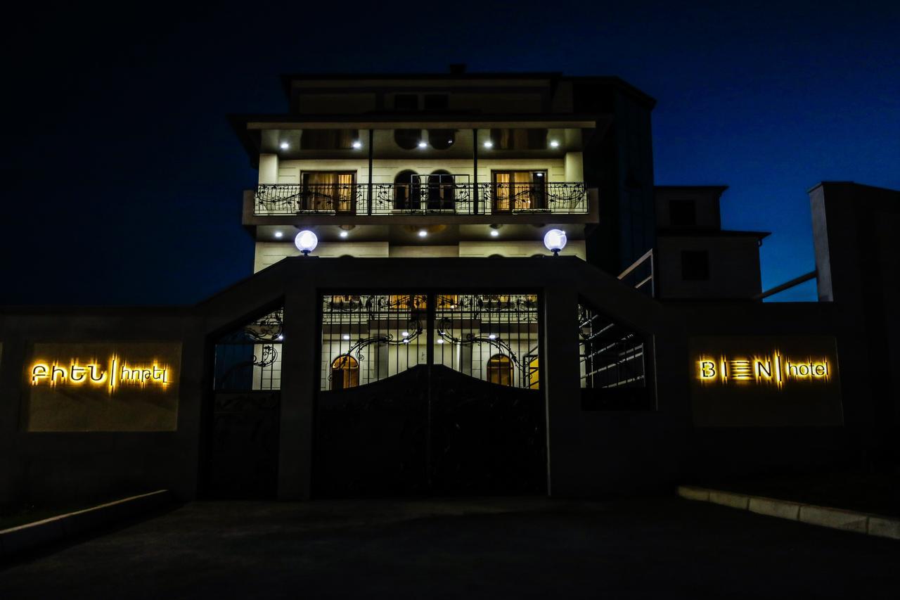 Bien hotel Jerevan Buitenkant foto